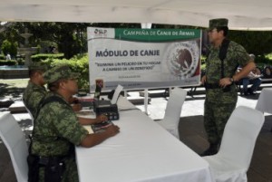 thumbnail_SEDENA Campaña de canje de armas 010816 (2)