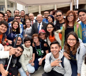 thumbnail_JMCL Radio Maratón UASLP 280916 (3)