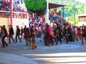 thumbnail_Turismo Xantolo Huasteca 231016 (1)